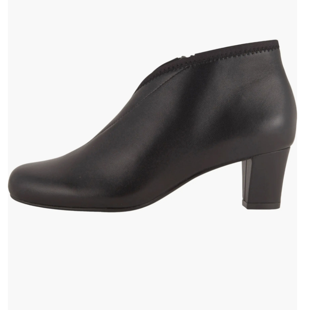 Nwot DAVID TATE Anna Ankle Booties In Sleek Black Leather Women's Size 6